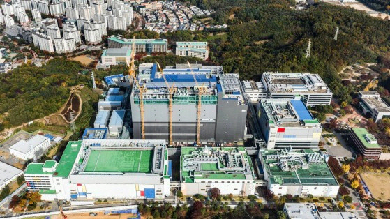삼성전자가 경기도 용인시 기흥캠퍼스에 건설 중인 반도체 연구개발 단지 'NRD-K'전경. <연합뉴스 제공>